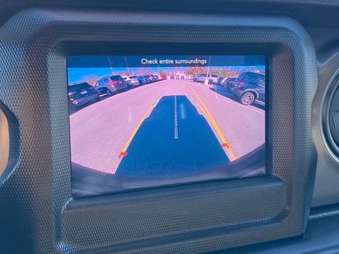 Used 2022 Jeep Wrangler Unlimited Sport image 13