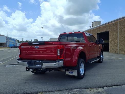 Used 2022 Ford F350 Lariat w/ Lariat Value Package AWD/4WD image 2