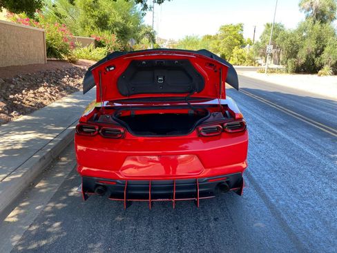 Used 2019 Chevrolet Camaro LT RWD image 8