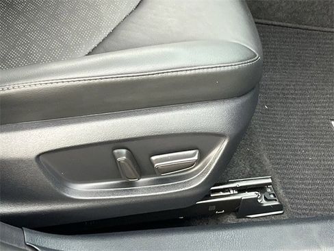 Used 2022 Toyota Camry XSE image 31