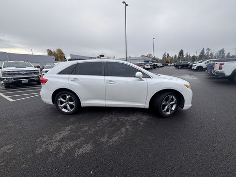 Used 2009 Toyota Venza AWD image 4