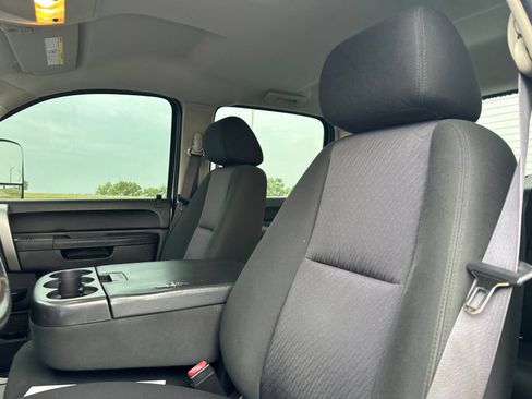 Used 2012 Chevrolet Silverado 2500 LT w/ Interior Plus Package AWD/4WD image 13