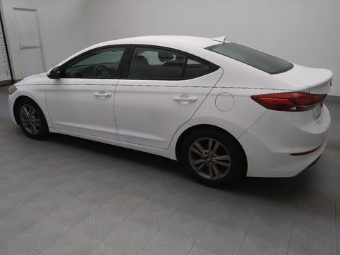 Used 2017 Hyundai Elantra SE image 3