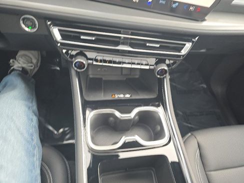 New 2026 Chevrolet Traverse LT w/ Sun and Wheel Package image 30