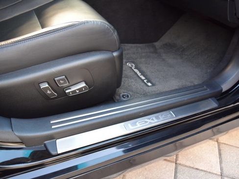 Used 2013 Lexus LS 460 AWD w/ Comfort Pkg image 55