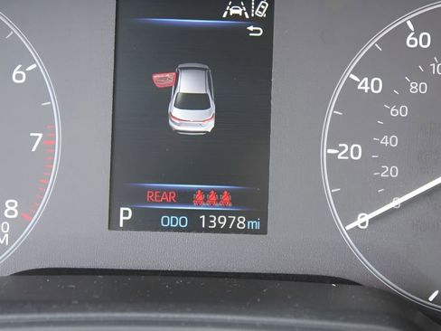 Used 2024 Toyota Corolla LE image 11