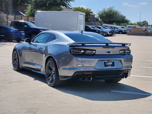 Used 2019 Chevrolet Camaro ZL1 RWD image 3