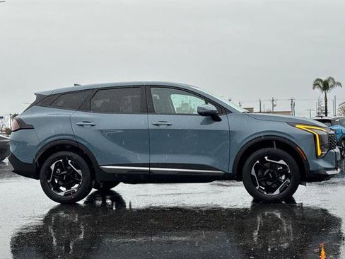 New 2026 Kia Sportage S image 3