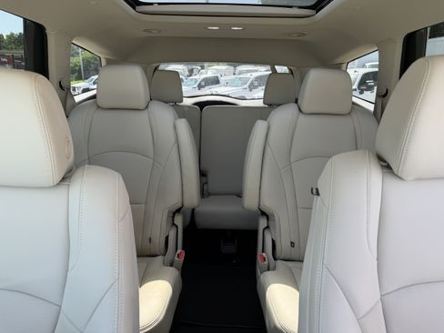Used 2024 Buick Enclave Essence w/ Experience Buick Package FWD image 15