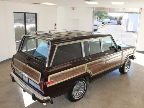 Used 1989 Jeep Grand Wagoneer image 41