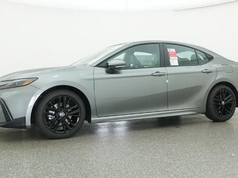 New 2026 Toyota Camry SE image 18