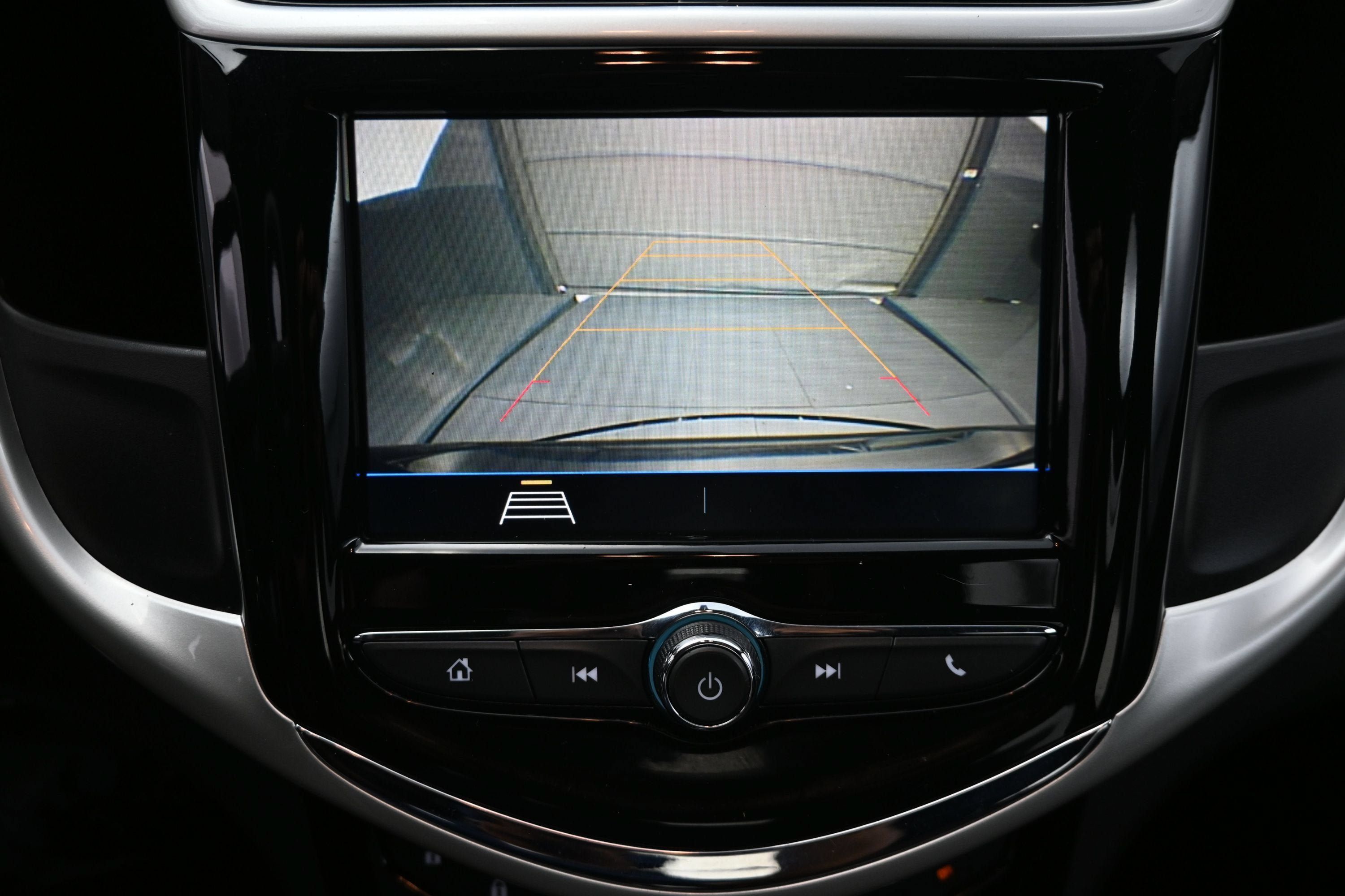 Used 2020 Chevrolet Sonic LT FWD image 18