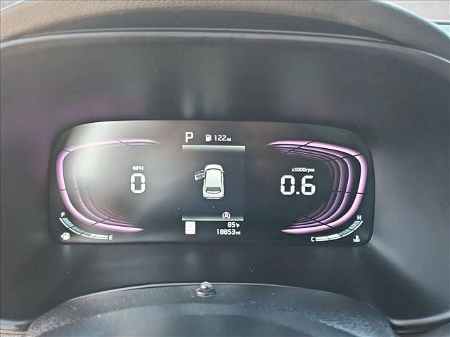 Used 2025 Kia Soul LX w/ LX Technology Package FWD image 11