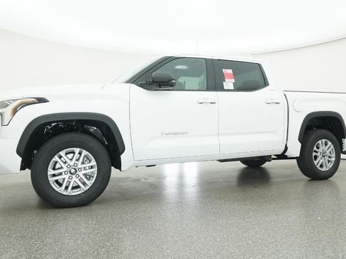 New 2026 Toyota Tundra SR5 AWD/4WD image 18