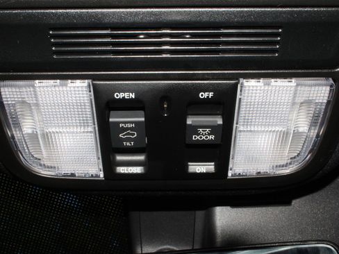 Used 2025 Honda Passport EX-L image 13