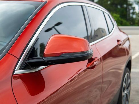 Used 2022 BMW X2 sDrive28i w/ Convenience Package FWD image 12