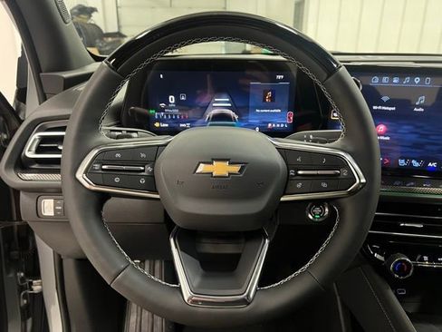 New 2026 Chevrolet Traverse High Country w/ LPO, Floor Liner Package AWD/4WD image 7