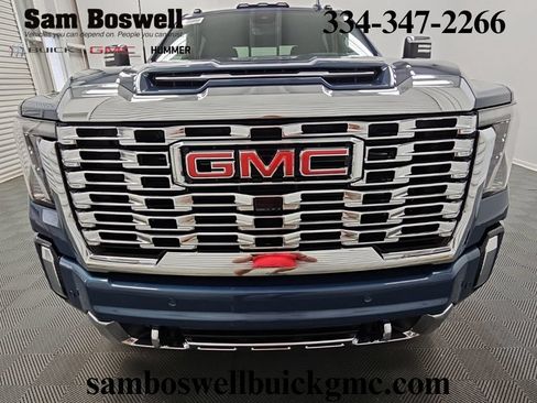 New 2026 GMC Sierra 2500 Denali w/ Denali Reserve Package AWD/4WD image 3