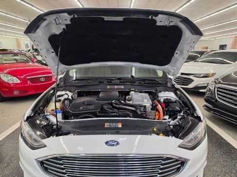 Used 2018 Ford Fusion SE FWD image 39