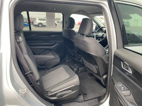 Used 2023 Jeep Grand Cherokee L Laredo RWD image 15
