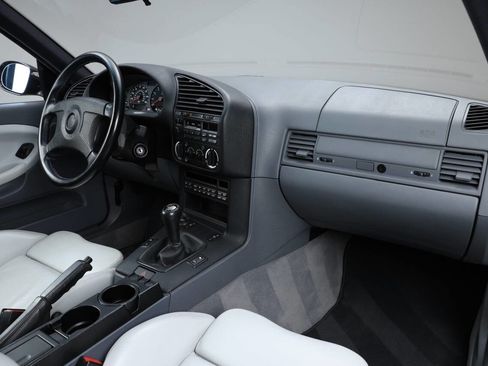 Used 1995 BMW M3 Coupe image 52