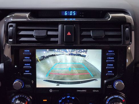 Used 2021 Toyota 4Runner TRD Off-Road Premium AWD/4WD image 33