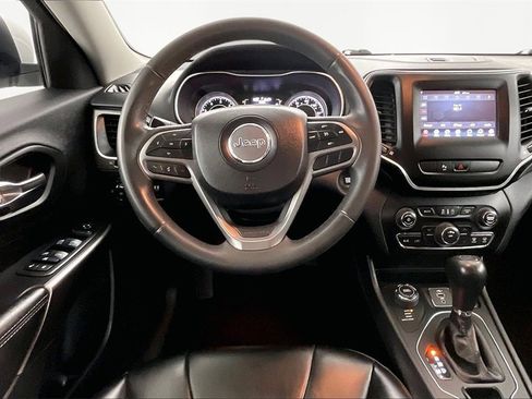 Used 2020 Jeep Cherokee Latitude Plus image 8