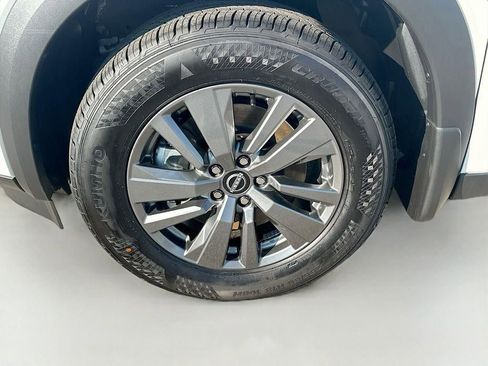 New 2025 Nissan Pathfinder SV w/ Cargo Package image 31