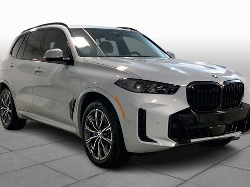 New 2026 BMW X5 xDrive40i w/ Executive Package image 2