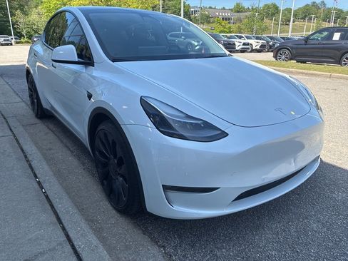 Used 2022 Tesla Model Y Performance image 4
