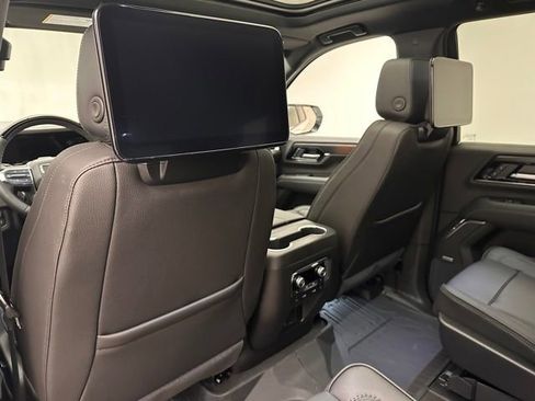 New 2026 GMC Yukon Denali w/ Denali Reserve Package AWD/4WD image 12