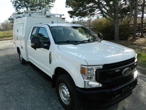 Used 2020 Ford F350 XL w/ Power Equipment Group image 3