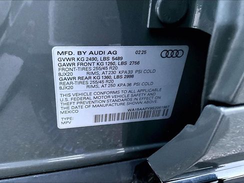 Certified 2025 Audi Q5 2.0T Premium Plus w/ Premium Plus Package image 19