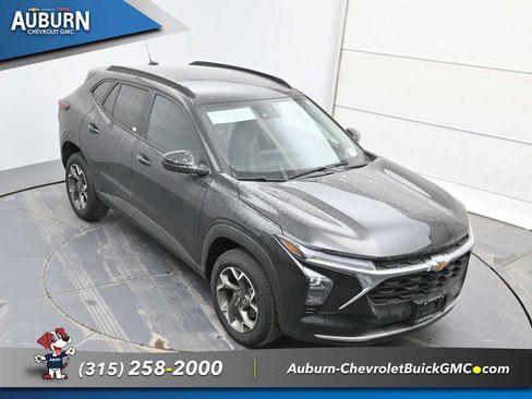 New 2026 Chevrolet Trax LT w/ LT Convenience Package image 24