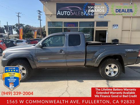 Used 2015 Toyota Tacoma PreRunner w/ TRD Sport Package RWD image 7
