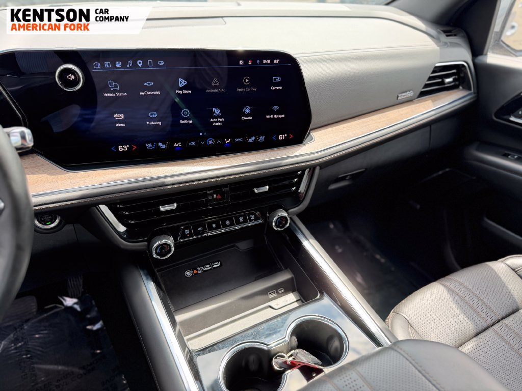Used 2025 Chevrolet Suburban High Country AWD/4WD image 21