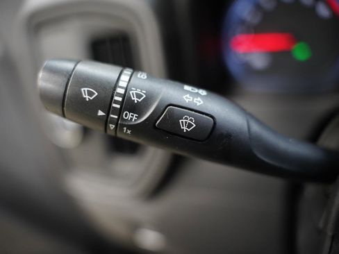 Used 2020 Chevrolet Silverado 1500 Custom w/ Custom Value Package image 14