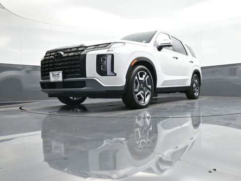 Used 2023 Hyundai Palisade SEL image 28