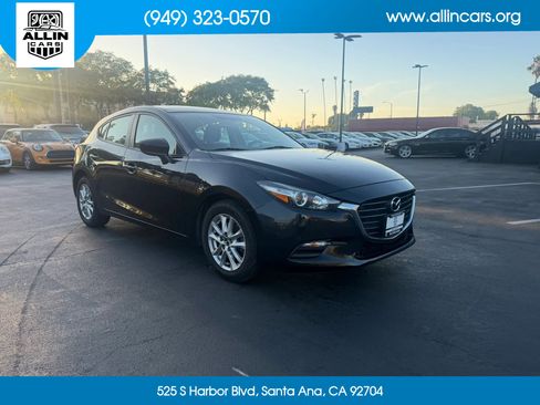 Used 2017 MAZDA MAZDA3 Sport FWD image 3