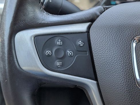 Used 2017 GMC Acadia SLT FWD image 23