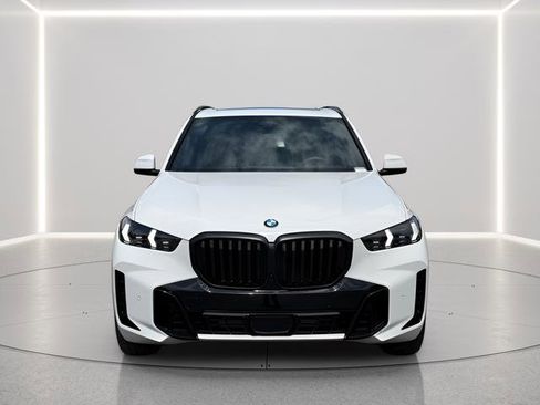 Used 2026 BMW X5 xDrive40i w/ M Sport Package AWD/4WD image 8