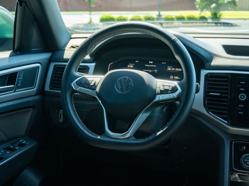 Used 2023 Volkswagen Atlas Cross Sport SE w/ Panoramic Sunroof Package FWD image 21