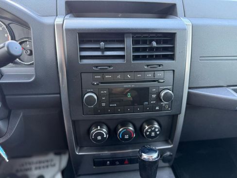 Used 2011 Jeep Liberty Sport w/ Popular Equipment Group AWD/4WD image 34