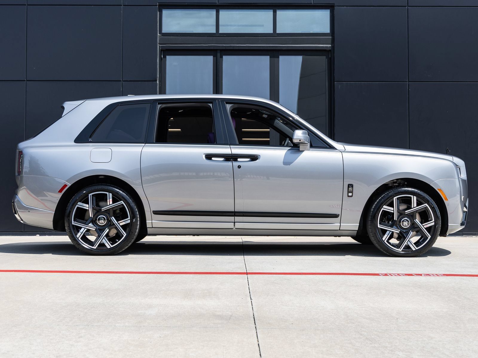 New 2027 Rolls-Royce Cullinan Black Badge AWD/4WD image 12