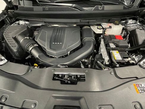 Used 2025 Chevrolet Traverse LT w/ LPO, Floor Liner Package AWD/4WD image 42