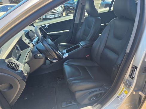 Used 2015 Volvo V60 T5 Premier FWD image 4