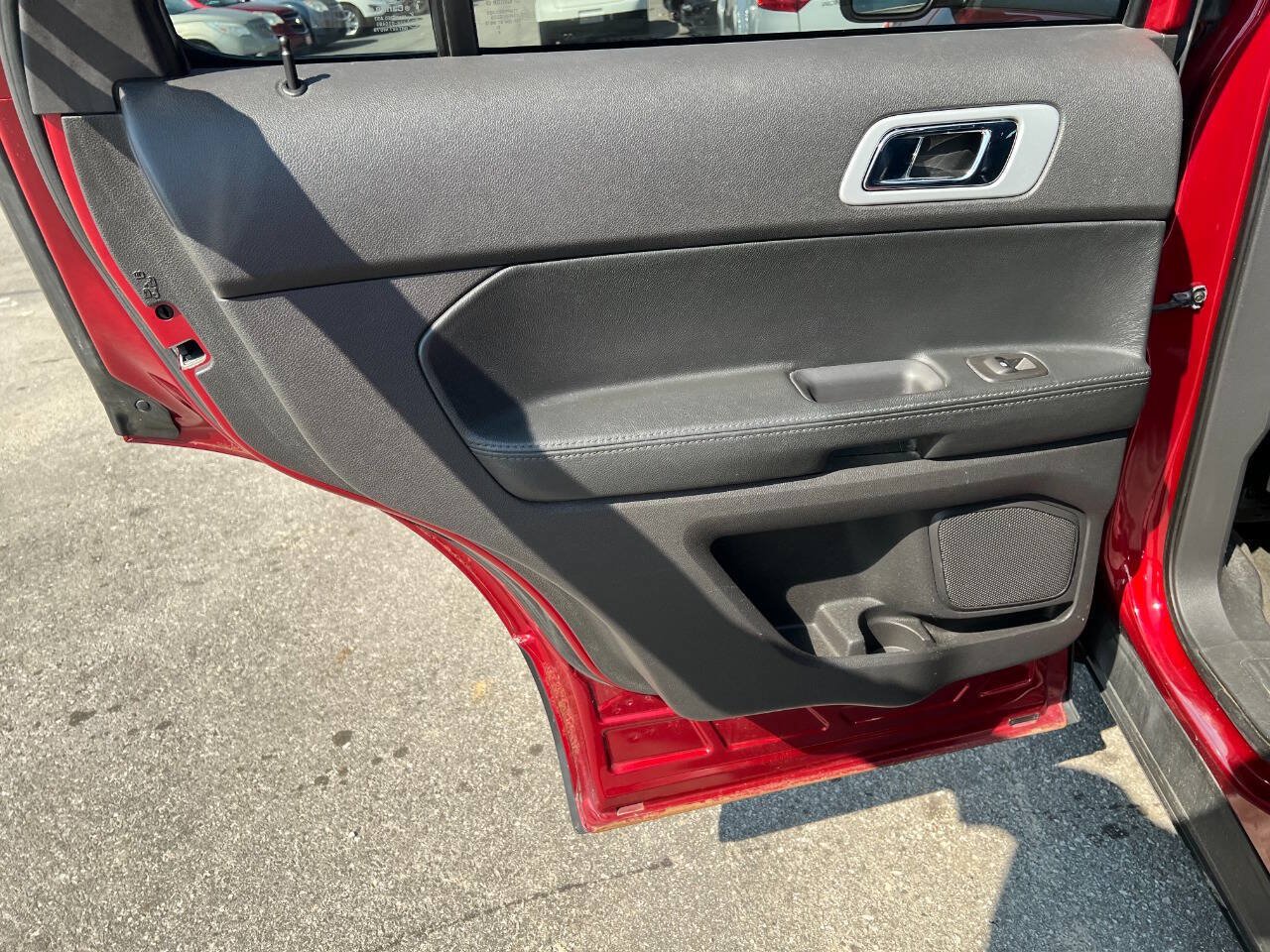 Used 2013 Ford Explorer XLT AWD/4WD image 12