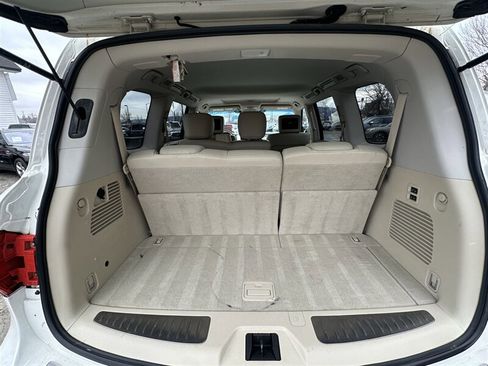 Used 2014 INFINITI QX80 4WD w/ Deluxe Touring Package image 24