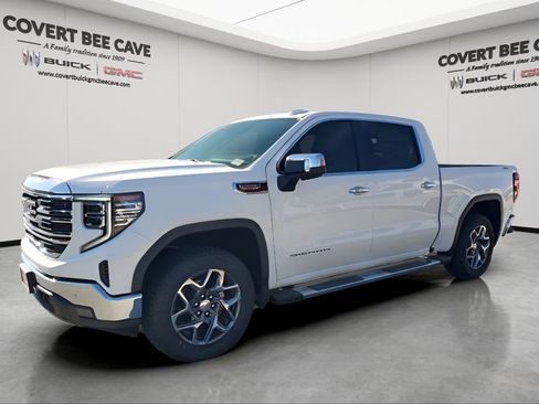 New 2026 GMC Sierra 1500 SLT image 3