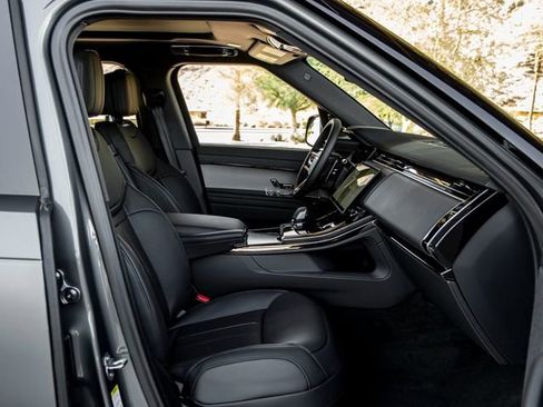 New 2025 Land Rover Range Rover Sport Dynamic SE AWD/4WD image 27